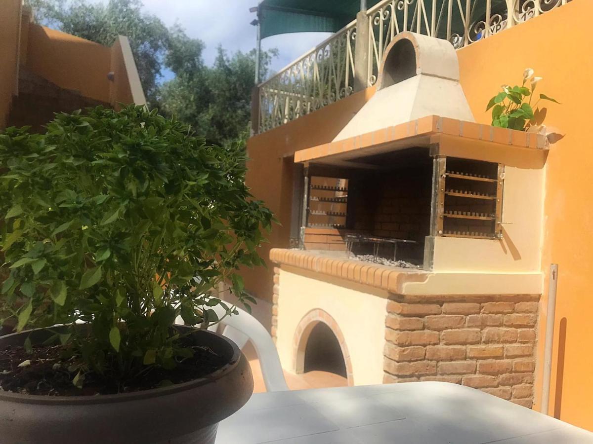 Teo Apartments Гувия Екстериор снимка