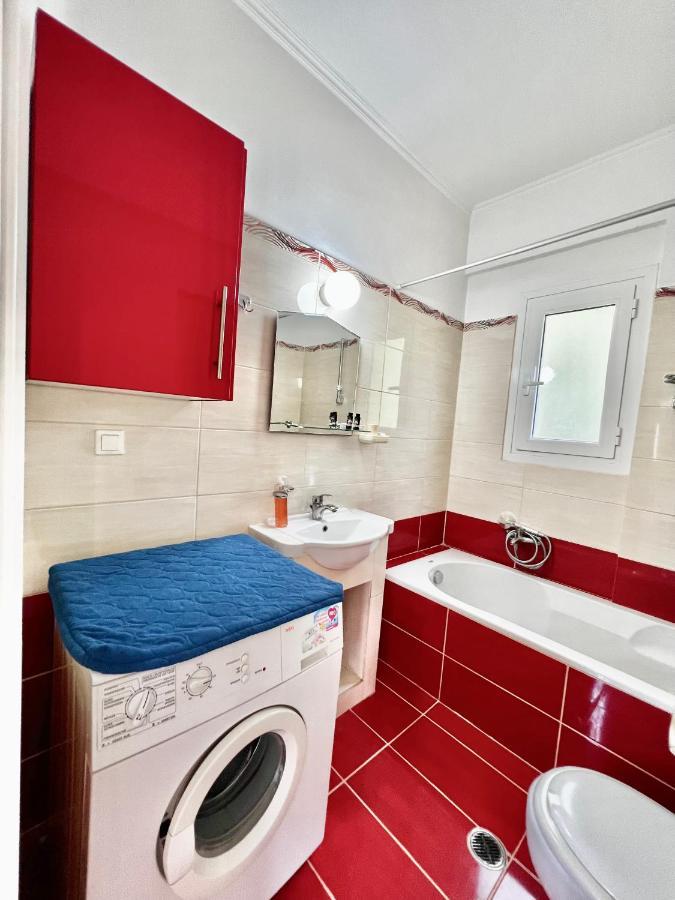 Teo Apartments Гувия Екстериор снимка
