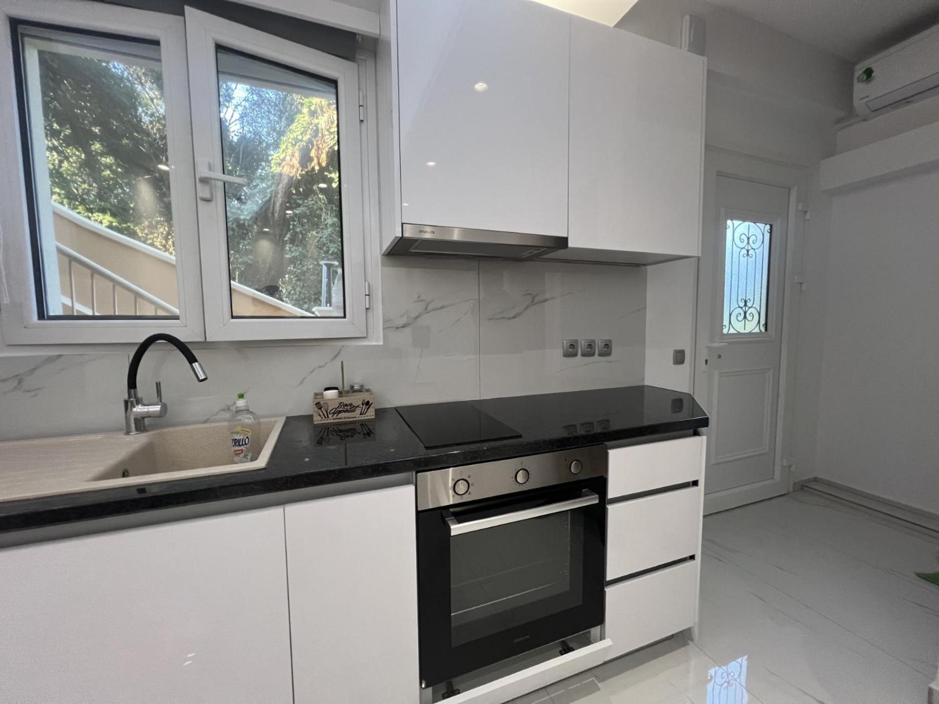 Teo Apartments Гувия Екстериор снимка
