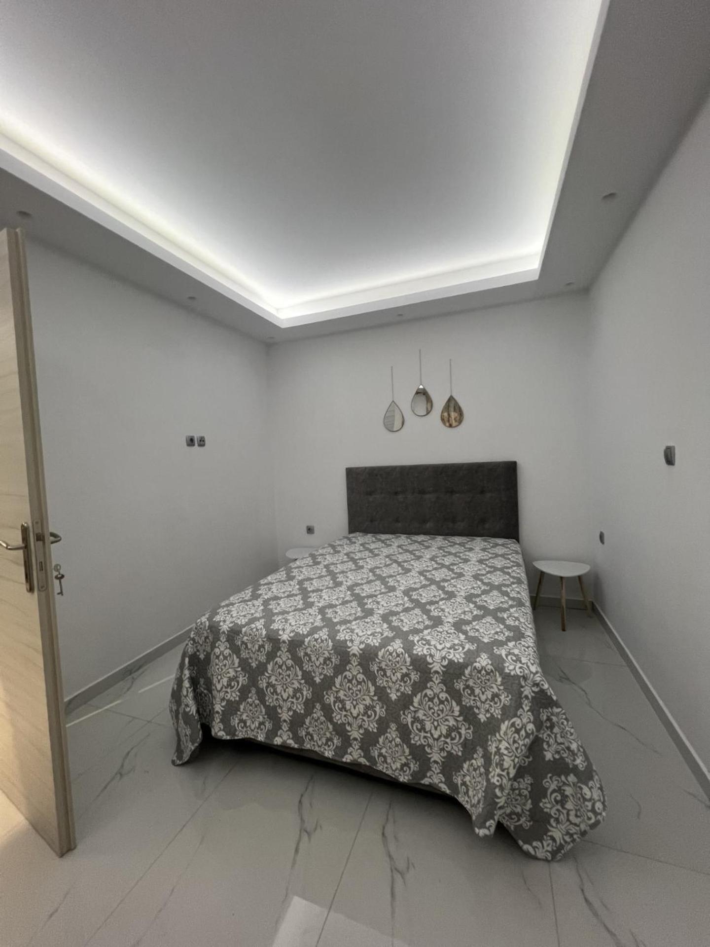 Teo Apartments Гувия Екстериор снимка