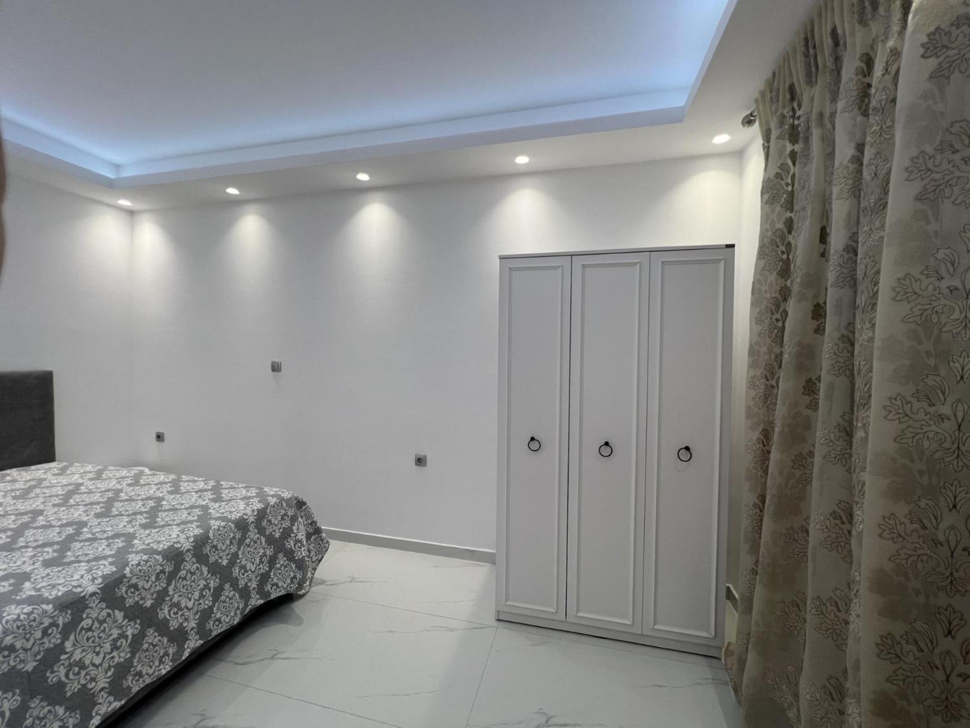 Teo Apartments Гувия Екстериор снимка
